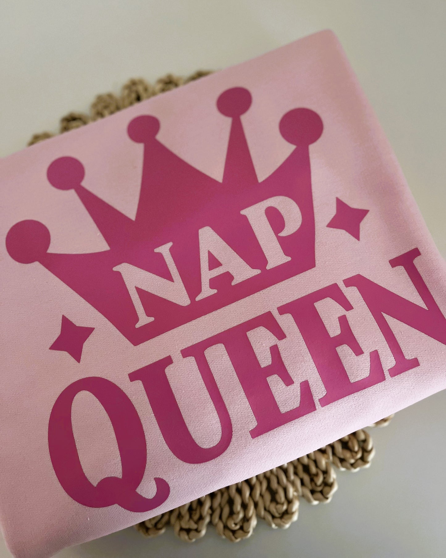 Nap Queen T-Shirt / Sweatshirt